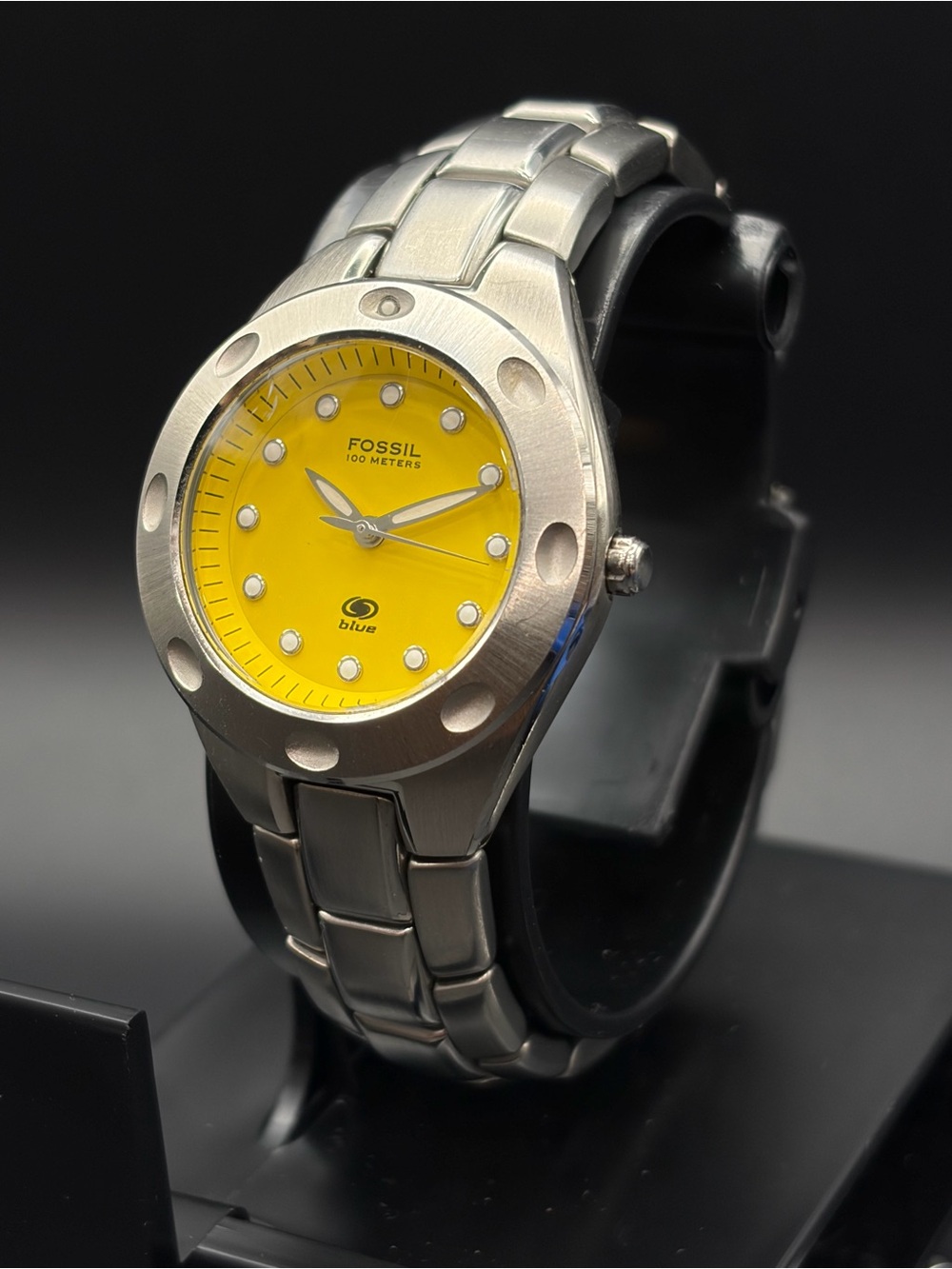 Fossil Silver Stainless Steel Women’s Watch with Yellow Dial 100m Water-Resistan